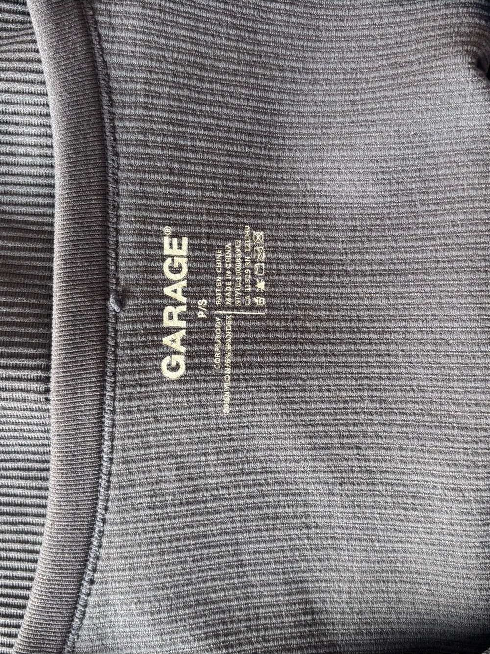 Garage Purple Sonia Seamless Long Sleeve Crop Top Size Small - Picture 4 of 4